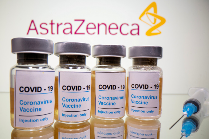 EU는 화이자 및 모데나에 이어 세 번째로 AstraZeneca 백신 사용을 승인합니다.
