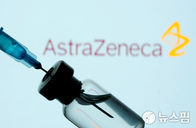 AstraZeneca 백신의 80 %가 EU에 남아 … ‘노인을위한 임상 데이터 부족, 예방 접종 회피’