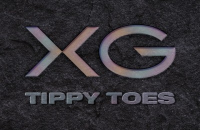 日本の女性グループXGが18日に初シングル「TippyToes」でデビュー