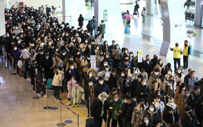 귀성,여행객들로 북적이는 김포공항