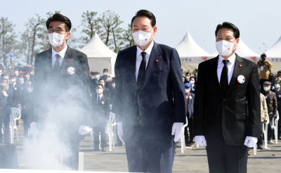 '제 74주년 4.3희생자 추념식' 참배하는 윤석열 대통령 당선인