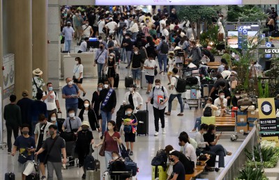 여행객들로 붐비는 인천공항  