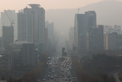 미세먼지 덮힌 서울 도심