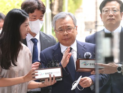 &lsquo;50억 클럽 의혹&rsquo; 박영수 전 특검 두번째 영장실질심사