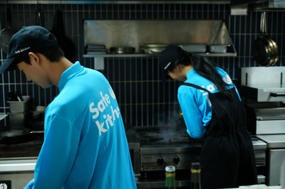 식당 주방 청소 전문 스타트업 세이프키친, '데일리케어' 출시 - 뉴스 썸네일 이미지