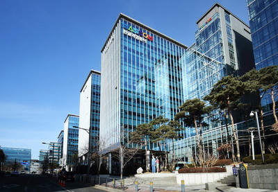 한컴, AI 사업 본격화... LLM 접목한 신제품으로 승부수 - 뉴스 썸네일 이미지