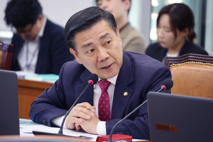 [2025 국감] OTT 드라마 10편 중 9편 흡연 장면 노출…법적 규제 '전무'