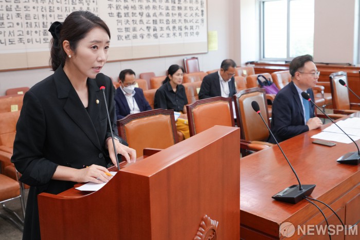 [국감] 강선우 의원 "김소연 PCL 대표, 국정감사 증인 출석 빼달라 청탁'