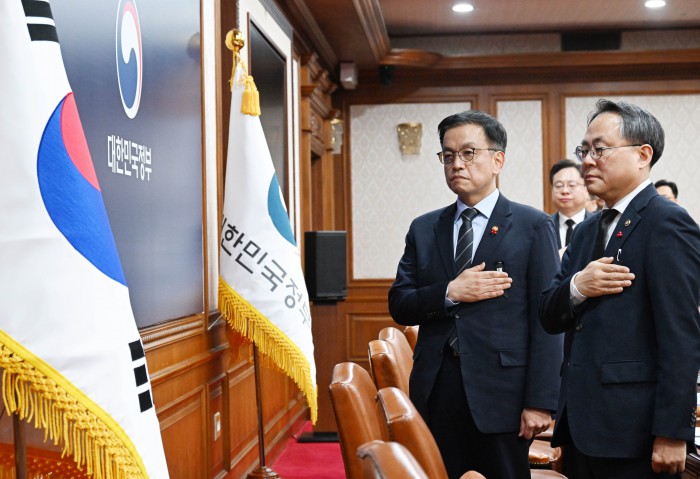 최상목 권한대행 "사회적 갈등요인 해소…국민의 뜻 하나로 모아야"