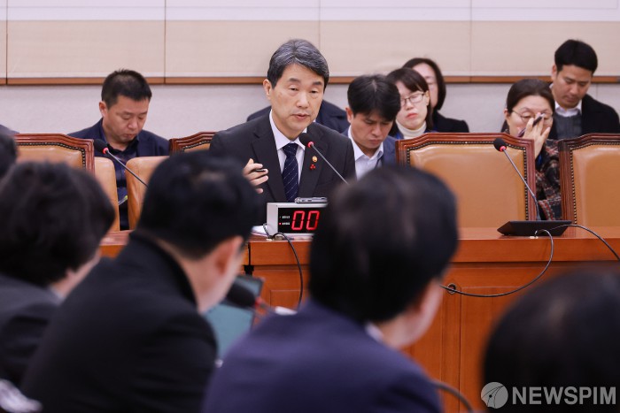 文 정부 교육부 차관 "AI교과서, 교육자료로 활용도 높일 수 있어"