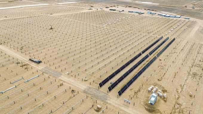 한화큐셀, 美 대형 태양광 발전사업 2건 매각…총 446MW 규모