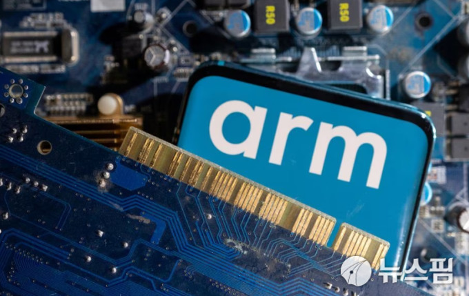 반도체 업체 ARM, 가이던스 실망감에 시간 외서 11% 반락