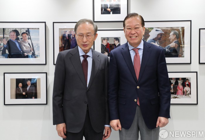 이명박 前 대통령 예방한 권영세 비대위원장