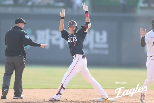 [프로야구] 심우준, 친정 kt에 '비수'…한화, 5년만의 개막전 승리