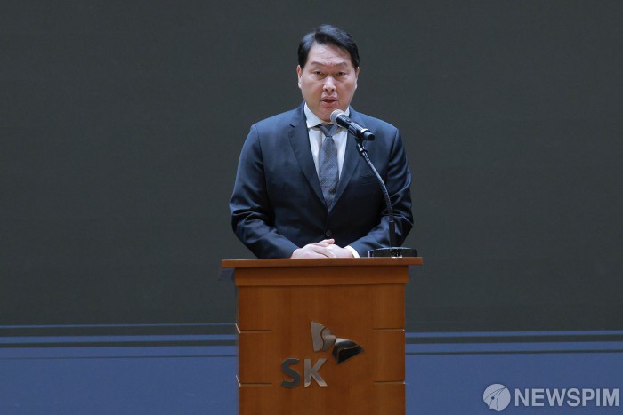 [전문] 최태원 회장 "고객 불안과 불편 초래 사과...그룹 내 정보보호위 구성"