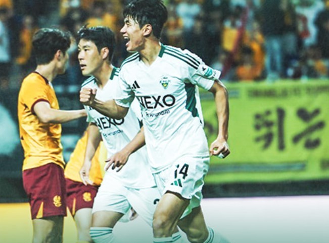 [프로축구] <b>조현우</b> 또 극적인 <b>PK 선방</b>... <b>울산</b>, 제주에 2-1