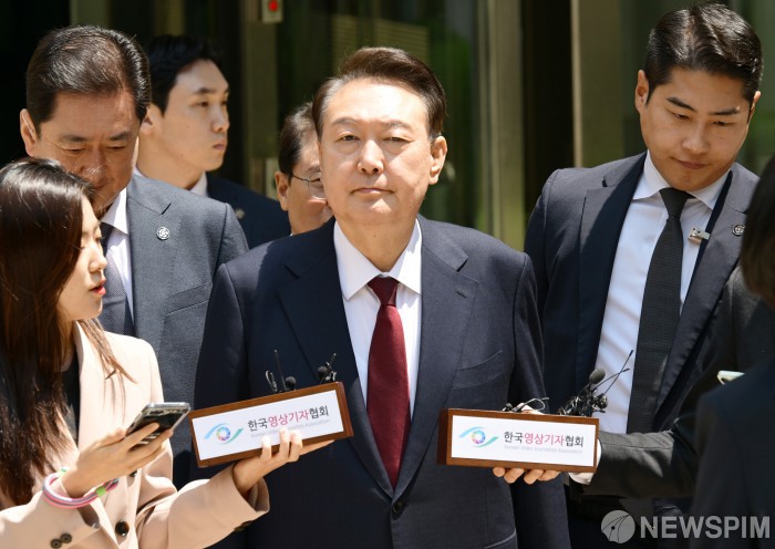 묵묵부답으로 일관하는 윤석열 전 대통령