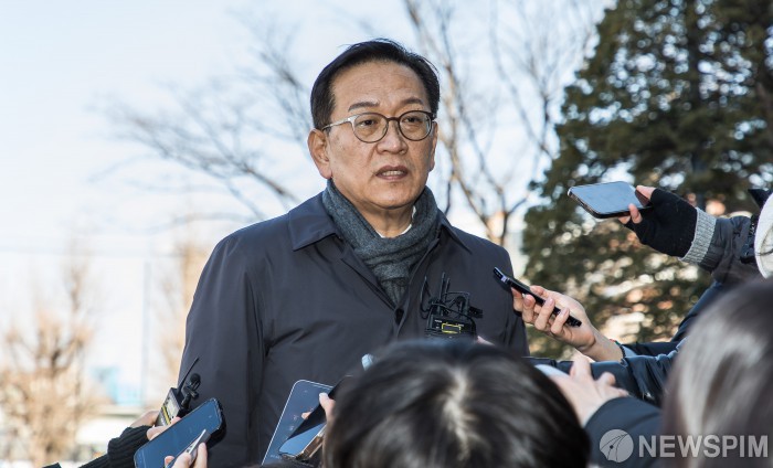 [선택 2025] 석동현, 국민의힘 선대위 직 사퇴…"일반 국민 한 사람으로서 돕겠다"