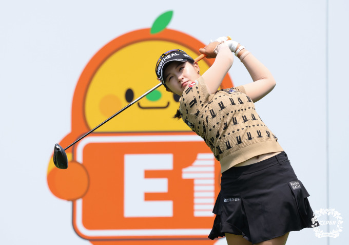 '노보기 시즌 첫승' 박현경 "상금 전액 기부"...KLPGA 통산8승