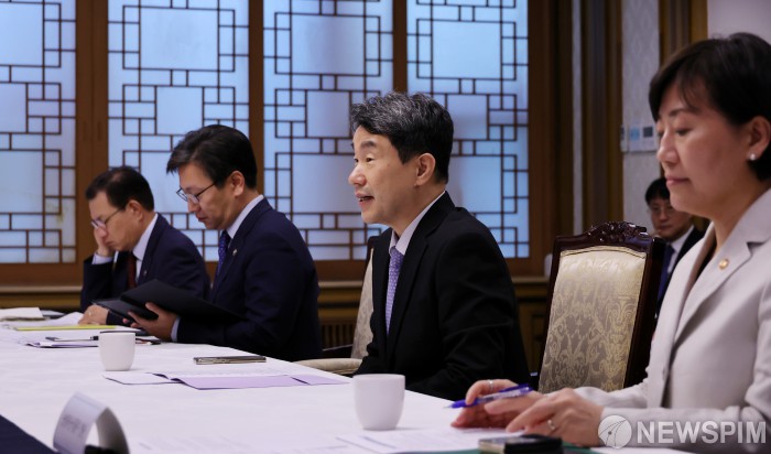 경제안보전략 간담회, 발언하는 이주호 대통령 권한대행