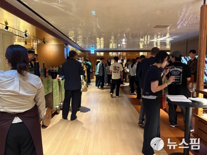 [르포] 국내 유일 뉴질랜드 와인 무제한 시음…신세계, 와인 저변 넓히고 VIP 잡는다
