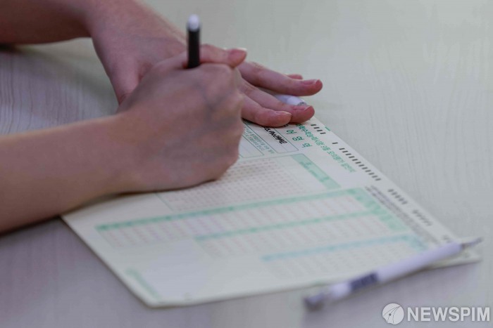 '의대 증원 원점'에도 수능 6월 모평 응시생 9만명 육박…15년 만에 최대