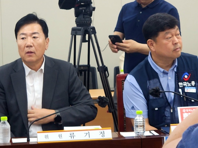 "최저임금 결정기준 바꾸자" 정부 제안에 노동계 비판…"최임위 무시 행시"