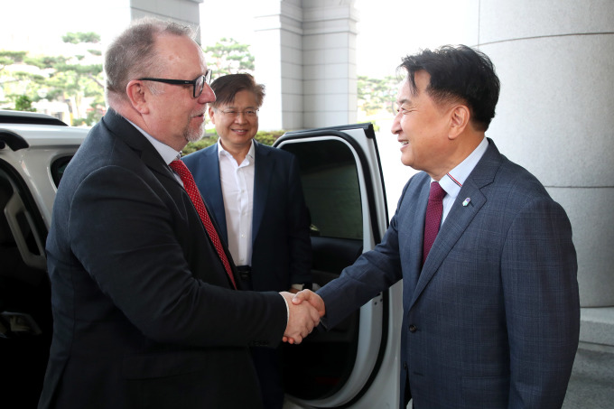 충북도-스웨덴, 글로벌 협력 강화…교육·산업 교류 확대 논의