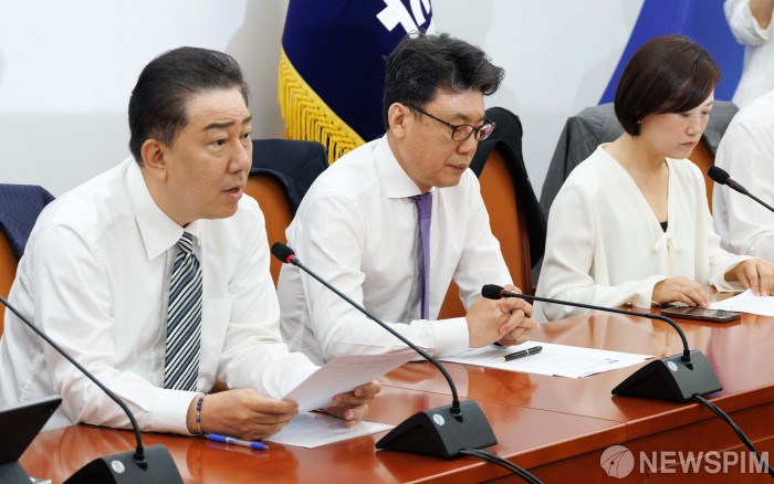 회의 모두발언하는 김병기 원내대표