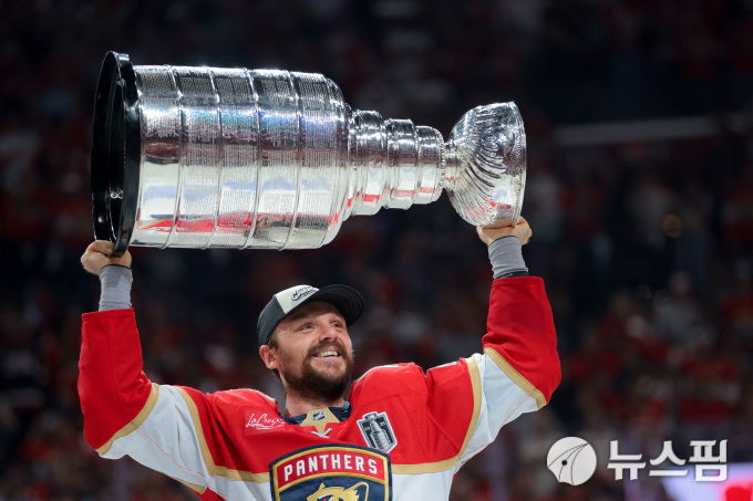 [NHL] 플로리다, 2년 연속 스탠리컵 제패