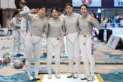 한국 펜싱, 아시아선수권 <b>단체전</b> 은·동메달…<b>여자 사브르</b>, 일본에 석패