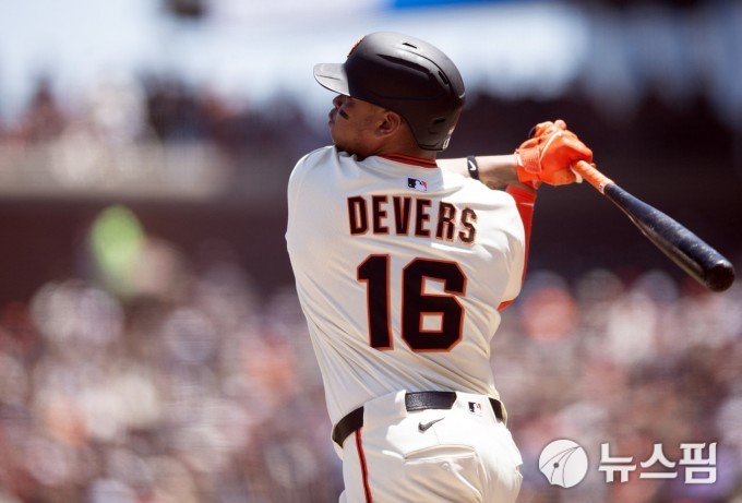 [MLB] 데버스, 친청 보스턴 상대로 결승 투런포... <b>이정후</b>는 <b>결장</b>