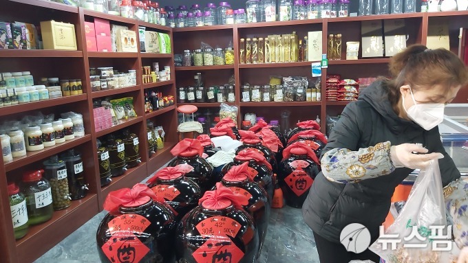 '고량주 마시던 사람 다 어디갔나', 中 백주 10년래 최악 불경기