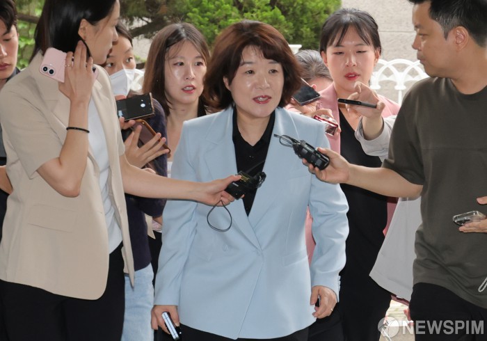 취재진 질문받는 김건희 수사 오정희 특검보