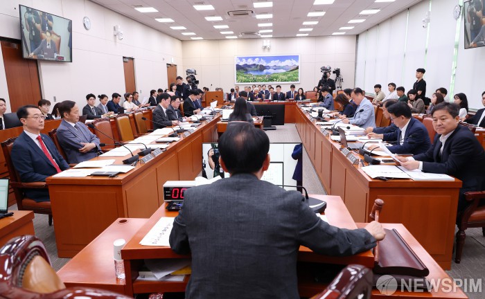 국회 외교통일위원회 전체회의