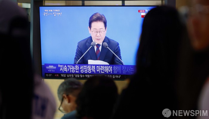 李 대통령, 근로시간 단축 의지 재확인…기업 성공사례 살펴보니