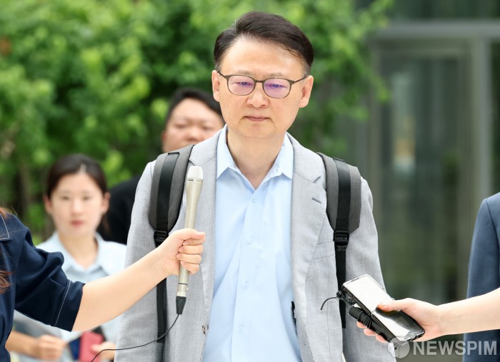 특검 출석 구세현 전 웰바이오텍 대표, '묵묵부답'