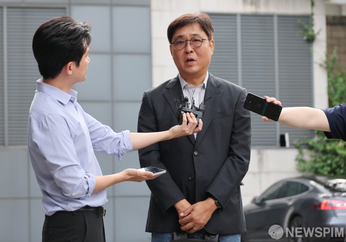 최휘영 문체부 장관 후보자 "중책 맡아 무거운 책임감 느껴"