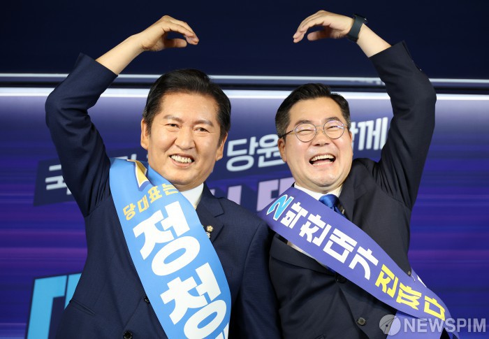 하트 그리는 정청래-박찬대 당대표 후보