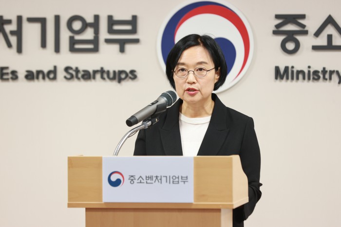 네이버 출신 '한성숙號' 중기부 출범…민생 회복·디지털 전환 시험대