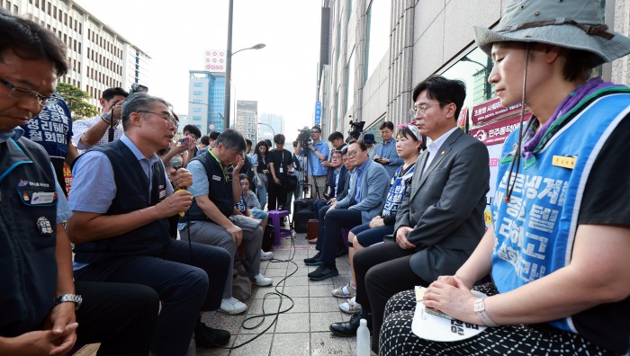 '산재 예방' 본격 시동…김영훈 고용부 장관 "매주 현장 직접 불시 점검"