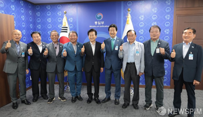 개성공단기업협회 회장단 만난 정동영 통일부 장관