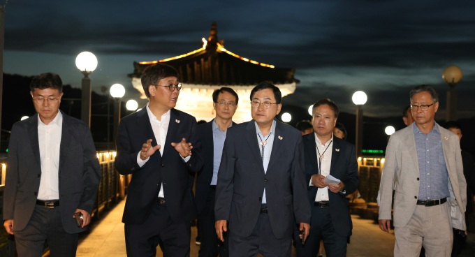 최휘영 장관, APEC 정상회의 현장점검…"성공적 개최위해 총력"