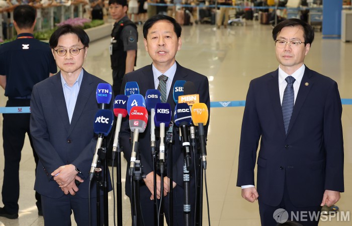 한미 관세 협상 마치고 귀국한 구윤철-김정관-여한구