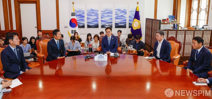 우원식 국회의장 예방한 정청래 대표