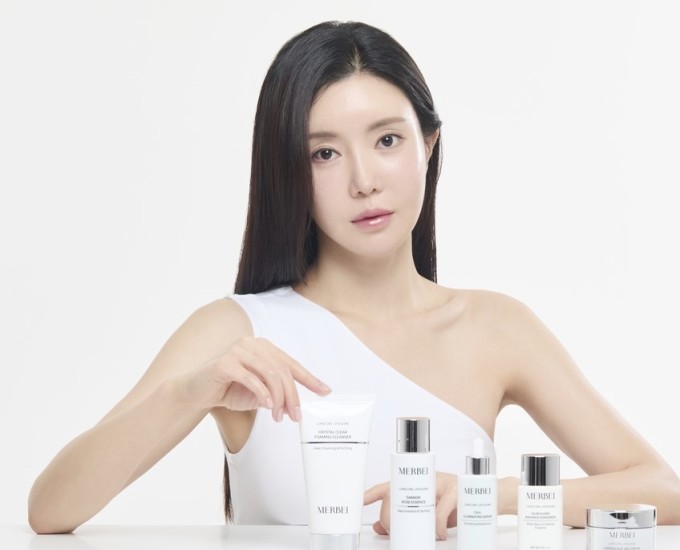 '원조 미녀골퍼' 안신애, 화장품 CEO로 새 출발