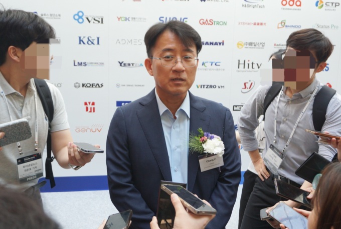 "폴더블 우리가 원조"…이청 삼성D 사장, 시장 주도 자신감