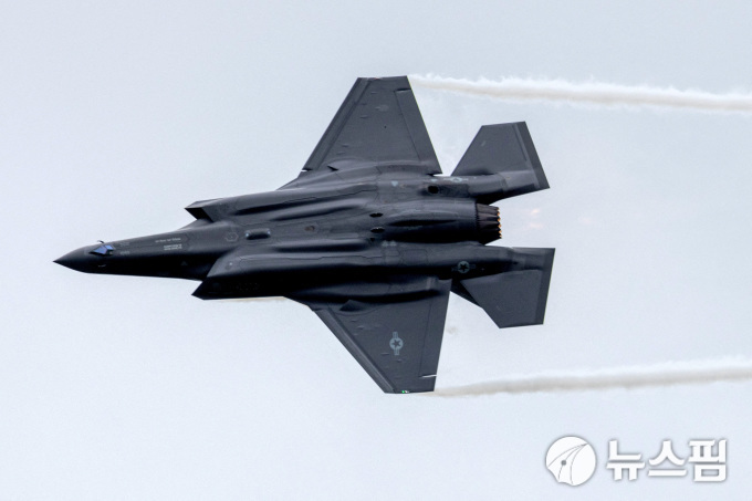 스페인 "차기 전투기 도입 사업서 美 F-35 스텔스 전투기 배제"