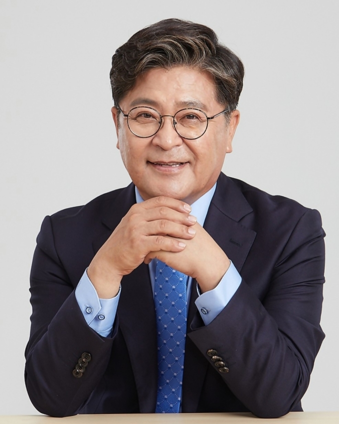 [인터뷰] 송재욱 위원장 "한반도 평화·번영 위해 자전거·스마트팜으로 희망 잇겠다"
