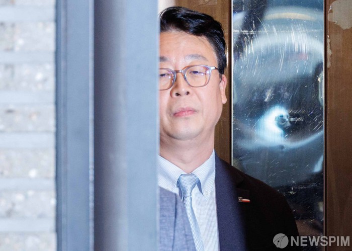 승강기 오른 곽규택